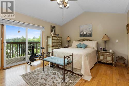 490 Crooked Bay Road, Georgian Bay, ON - Indoor Photo Showing Bedroom