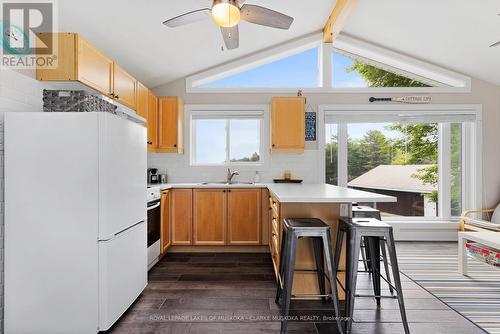 490 Crooked Bay Road, Georgian Bay, ON - Indoor Photo Showing Kitchen