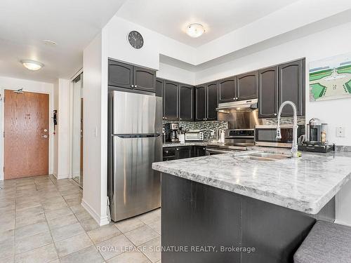 2005-219 Fort York Blvd, Toronto, ON - Indoor Photo Showing Kitchen With Upgraded Kitchen