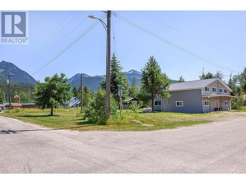 822 Spruce Street, Blue River, BC 