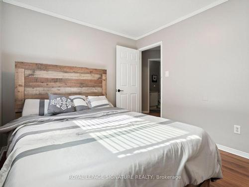 4 Hemlock Crt, Barrie, ON - Indoor Photo Showing Bedroom