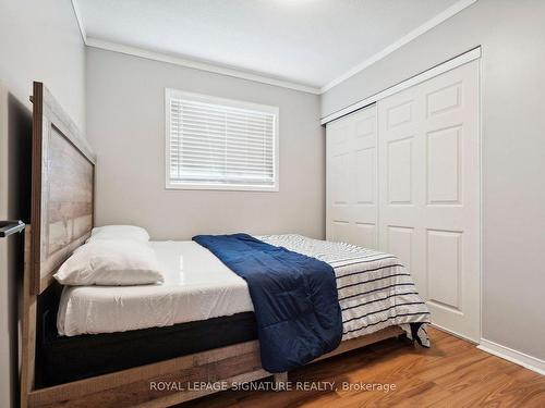 4 Hemlock Crt, Barrie, ON - Indoor Photo Showing Bedroom