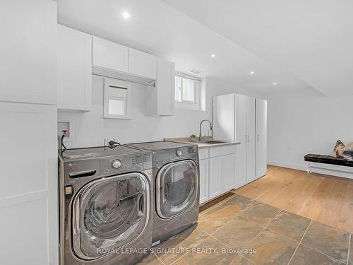 1306 Langdale Cres, Oakville, ON - Indoor Photo Showing Laundry Room