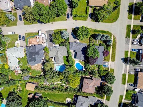 1306 Langdale Cres, Oakville, ON - Outdoor With View