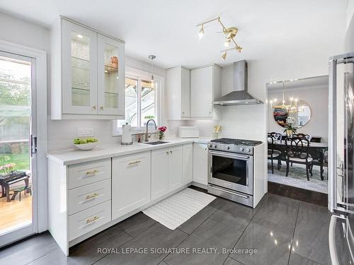 1151 Cloverbrae Cres, Mississauga, ON - Indoor Photo Showing Kitchen