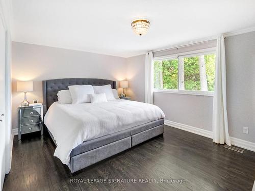 1151 Cloverbrae Cres, Mississauga, ON - Indoor Photo Showing Bedroom