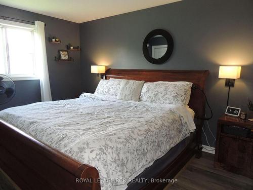 107 Macdonald Cres, West Grey, ON - Indoor Photo Showing Bedroom