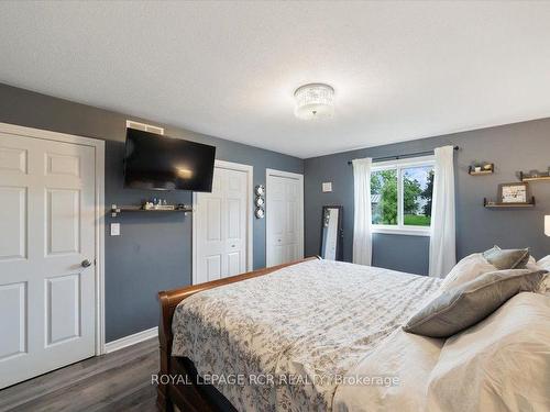107 Macdonald Cres, West Grey, ON - Indoor Photo Showing Bedroom