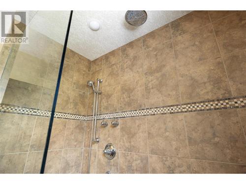 3010 Coachwood Crescent, Vernon, BC -  Photo Showing Bathroom