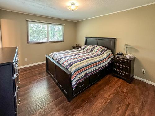 2998 37Th Street S, Cranbrook, BC - Indoor Photo Showing Bedroom