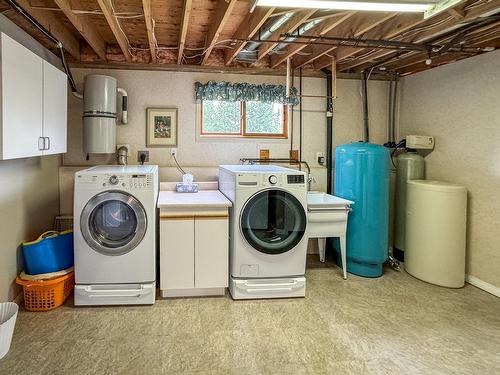 2998 37Th Street S, Cranbrook, BC - Indoor Photo Showing Laundry Room