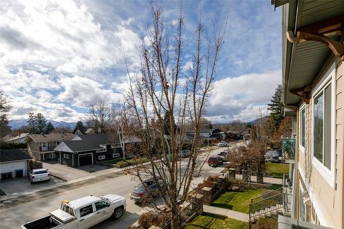 225-850 Saucier Avenue, Kelowna, BC - Outdoor