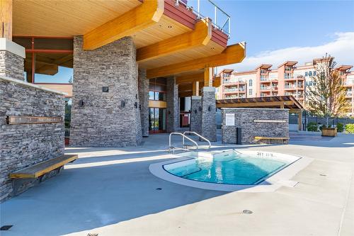 210-3205 Skyview Lane, West Kelowna, BC - Outdoor With In Ground Pool