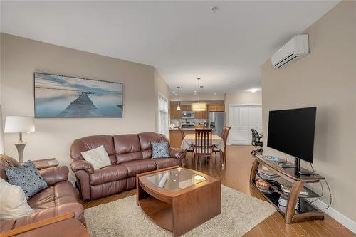 210-3205 Skyview Lane, West Kelowna, BC - Indoor Photo Showing Living Room