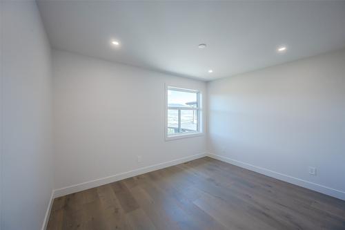 2895 Partridge Drive, Penticton, BC - Indoor Photo Showing Other Room