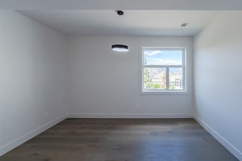 2895 Partridge Drive, Penticton, BC - Indoor Photo Showing Other Room