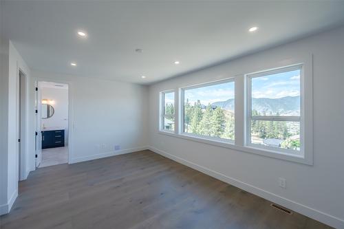 2895 Partridge Drive, Penticton, BC - Indoor Photo Showing Other Room