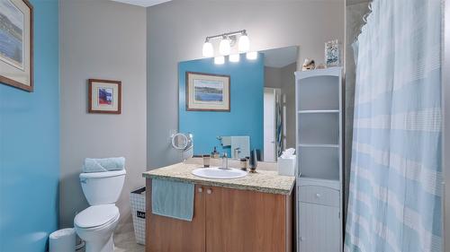 336-4205 Gellatly Road, West Kelowna, BC - Indoor Photo Showing Bathroom