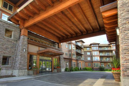 336-4205 Gellatly Road, West Kelowna, BC - Outdoor With Balcony With Facade