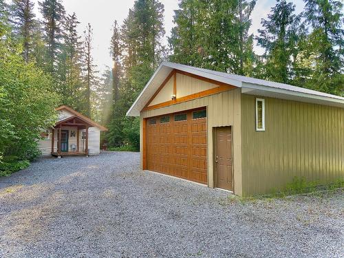 3525 Enderby Mabel Lake Road, Enderby, BC - Outdoor