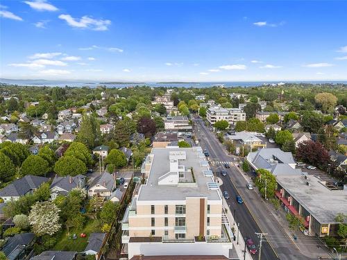 205-1916 Oak Bay Ave, Victoria, BC - Outdoor With View