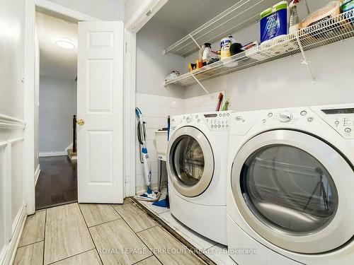 6687 Bansbridge Cres, Mississauga, ON - Indoor Photo Showing Laundry Room