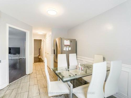 6687 Bansbridge Cres, Mississauga, ON - Indoor Photo Showing Dining Room