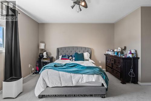 111 William Cowles Drive, Clarington, ON - Indoor Photo Showing Bedroom