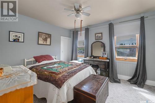 695 6Th Avenue E, Prince Albert, SK - Indoor Photo Showing Bedroom