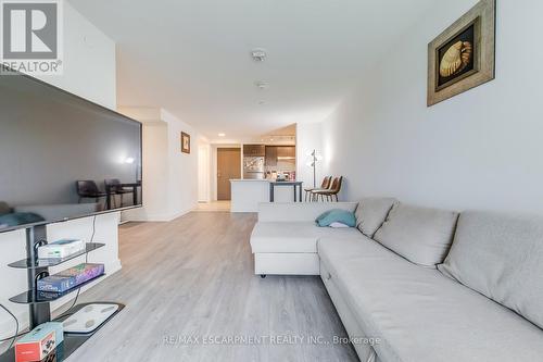 309 - 10 Wilby Crescent, Toronto (Weston), ON - Indoor Photo Showing Living Room