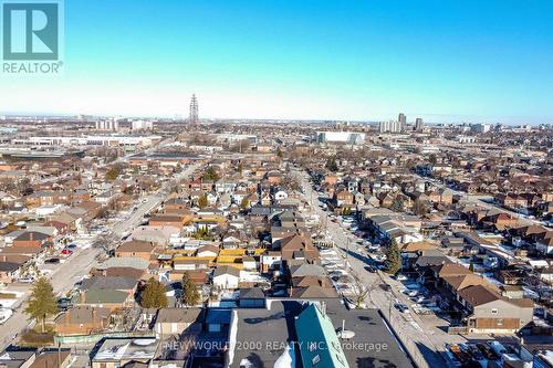 2011 Eglinton Avenue W, Toronto (Caledonia-Fairbank), ON 