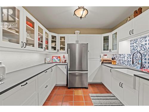 1309 Eagle Ridge Road, Lumby, BC - Indoor Photo Showing Kitchen