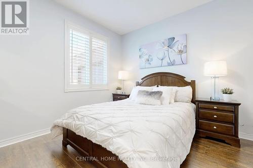 49 Ferncroft Drive, Georgina, ON - Indoor Photo Showing Bedroom