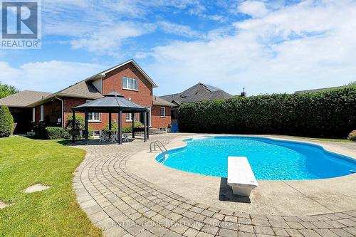 49 Ferncroft Drive, Georgina, ON - Outdoor With In Ground Pool