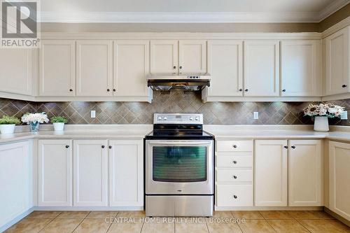 49 Ferncroft Drive, Georgina, ON - Indoor Photo Showing Kitchen