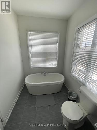 59 Schmeltzer Crescent, Richmond Hill, ON - Indoor Photo Showing Bathroom