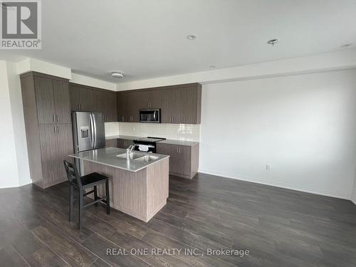 59 Schmeltzer Crescent, Richmond Hill, ON - Indoor Photo Showing Kitchen With Double Sink