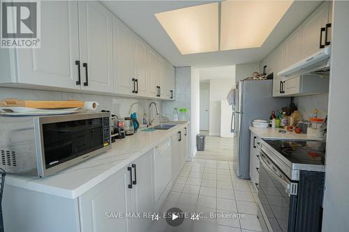 612 - 3 Rowntree Road, Toronto, ON - Indoor Photo Showing Kitchen