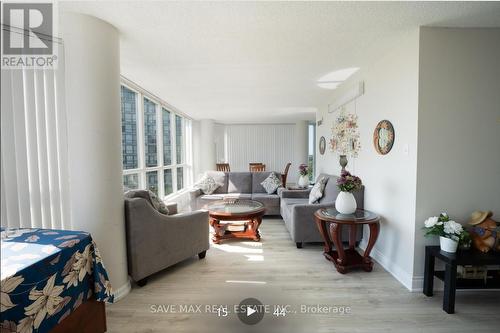 612 - 3 Rowntree Road N, Toronto, ON - Indoor Photo Showing Living Room