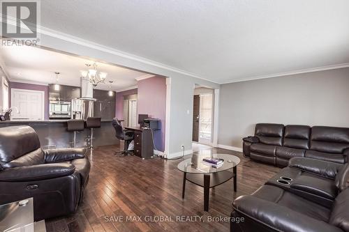 62 Ludstone Drive, Toronto, ON - Indoor Photo Showing Living Room