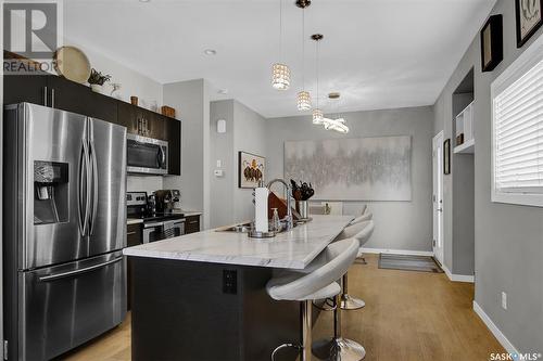 3919 James Hill Road, Regina, SK - Indoor Photo Showing Kitchen With Stainless Steel Kitchen With Upgraded Kitchen