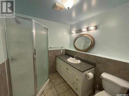 722 Portage Avenue, Wadena, SK - Indoor Photo Showing Bathroom