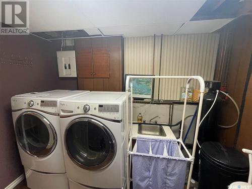 722 Portage Avenue, Wadena, SK - Indoor Photo Showing Laundry Room