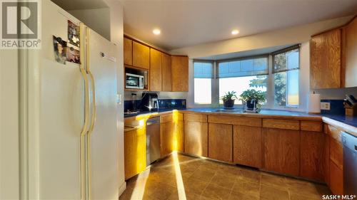 Rm Of Weyburn Acreage, Weyburn Rm No. 67, SK - Indoor Photo Showing Kitchen