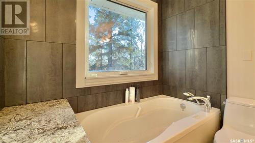 Rm Of Weyburn Acreage, Weyburn Rm No. 67, SK - Indoor Photo Showing Bathroom