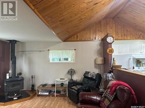 711 Waskos Drive, Lac La Ronge, SK - Indoor Photo Showing Living Room