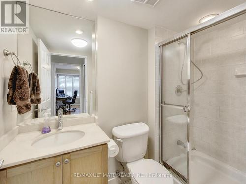 211 - 245 Davisville Avenue, Toronto, ON - Indoor Photo Showing Bathroom