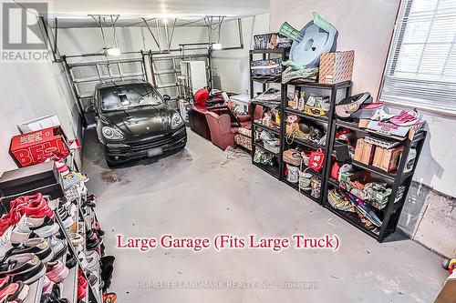 40 Kingmount Crescent, Richmond Hill, ON - Indoor Photo Showing Garage