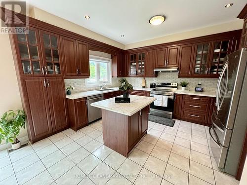 42 Bretton Circle, Markham, ON - Indoor Photo Showing Kitchen