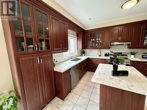 42 Bretton Circle, Markham, ON - Indoor Photo Showing Kitchen With Double Sink